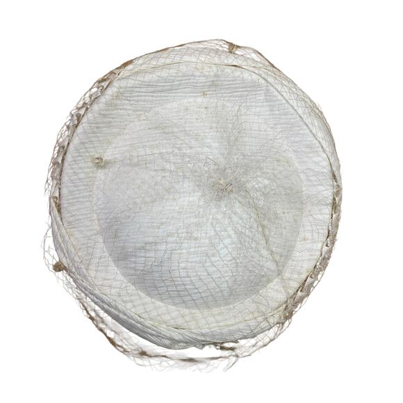 1950s Ivory Pillbox Hat with Netting Union Made Vintage Cocktail Hat main image 10